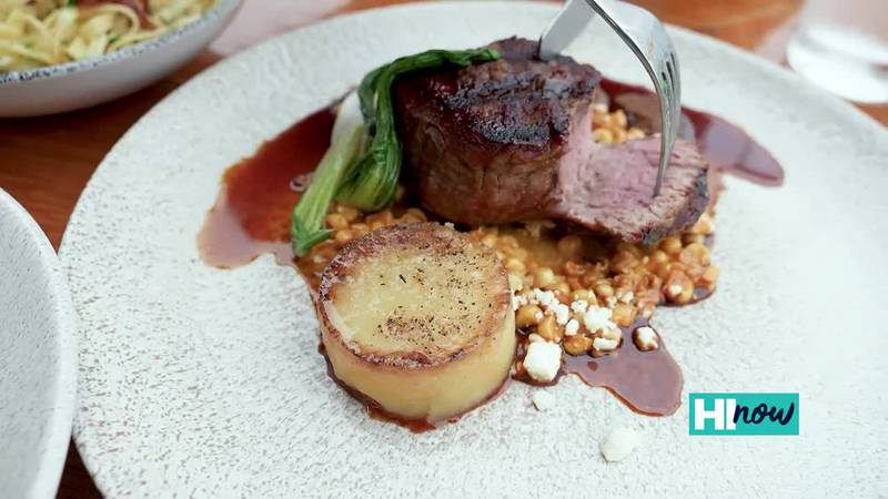 Find a blend of contemporary and traditional Pacific Rim cuisine at Manta